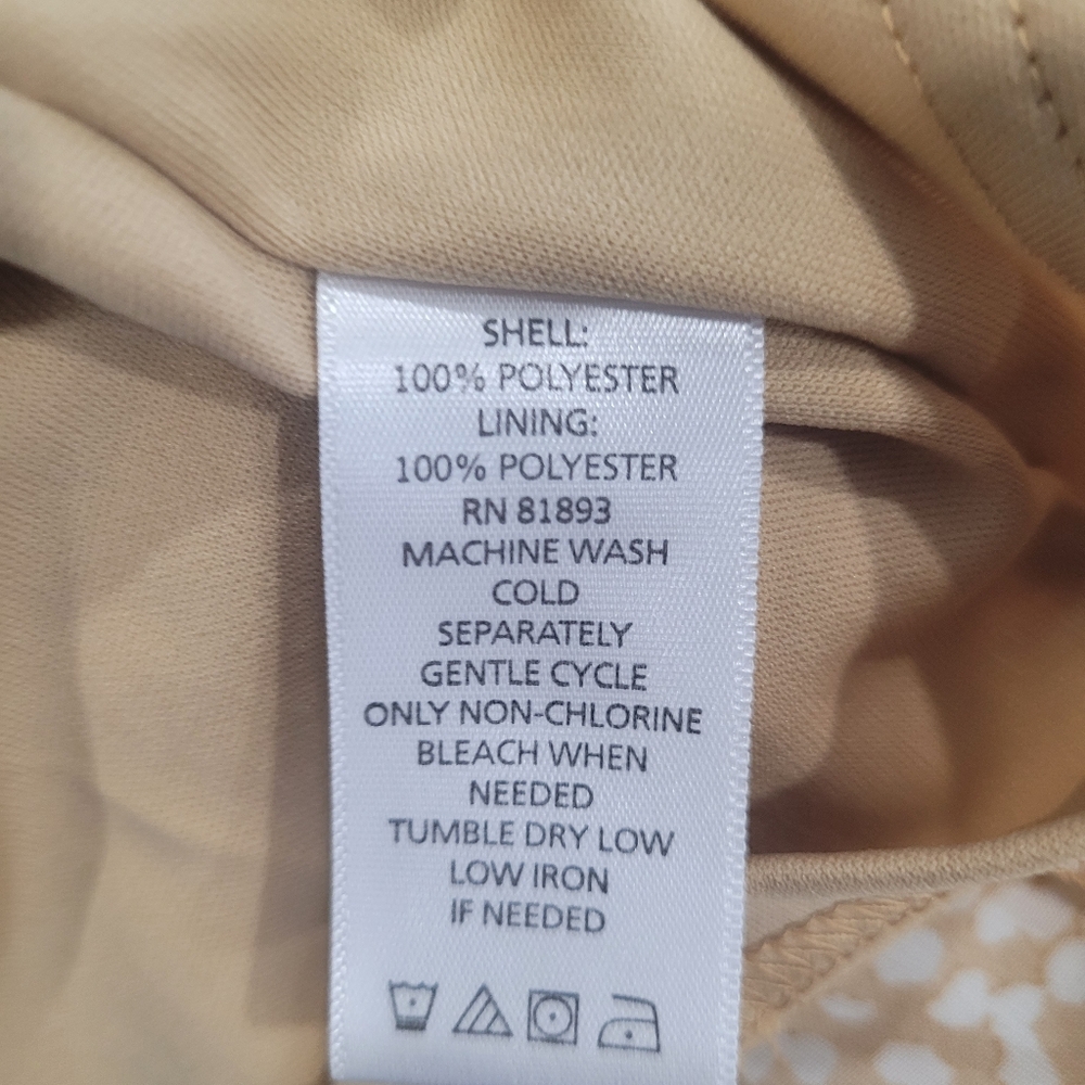 Denim&Co Women's Tan Patterned Blouse - Picture 6 of 7